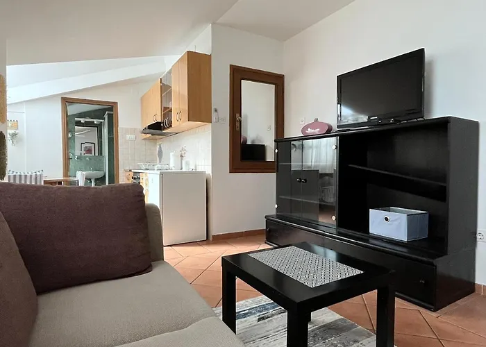 Retro Apartments